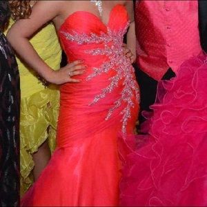 GORGEOUS prom dress